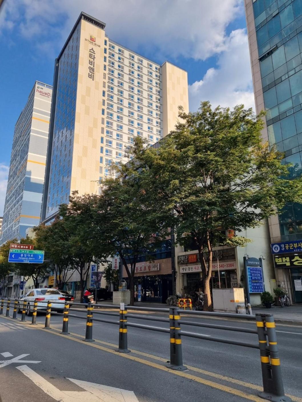 Daegu Star B&B Dsr Hotel Lily Guestroom Exterior foto