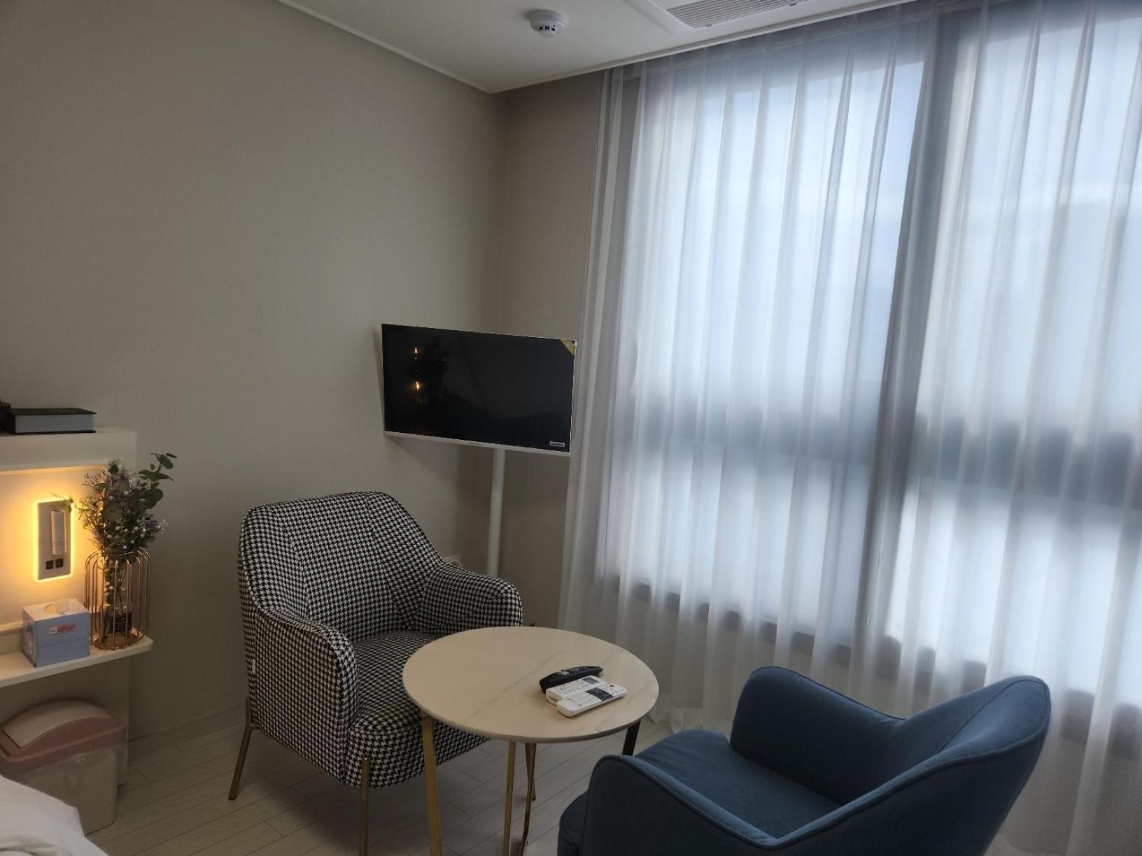 Daegu Star B&B Dsr Hotel Lily Guestroom Exterior foto
