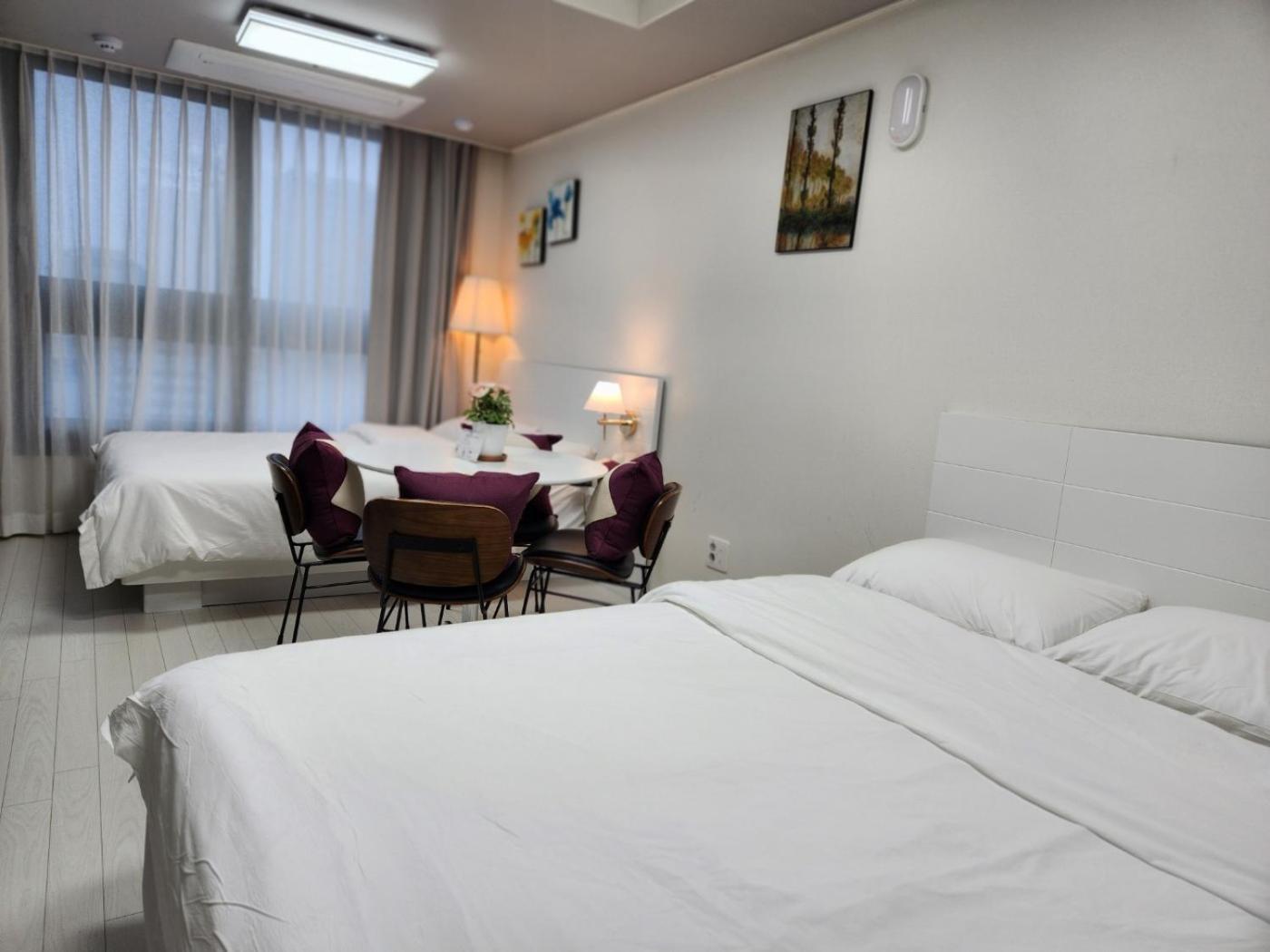 Daegu Star B&B Dsr Hotel Lily Guestroom Exterior foto